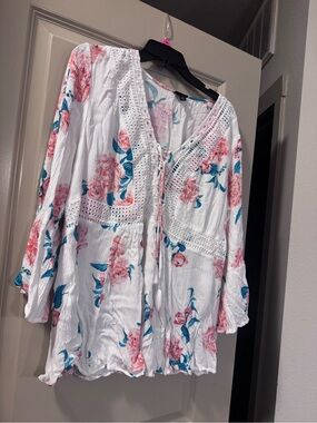 torrid Cream Floral Crochet-Trim Peasant Top with Pink Roses